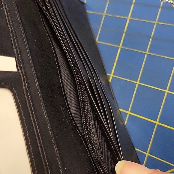 Beijo Black Patent Wallet NWT - Picture 5 of 11